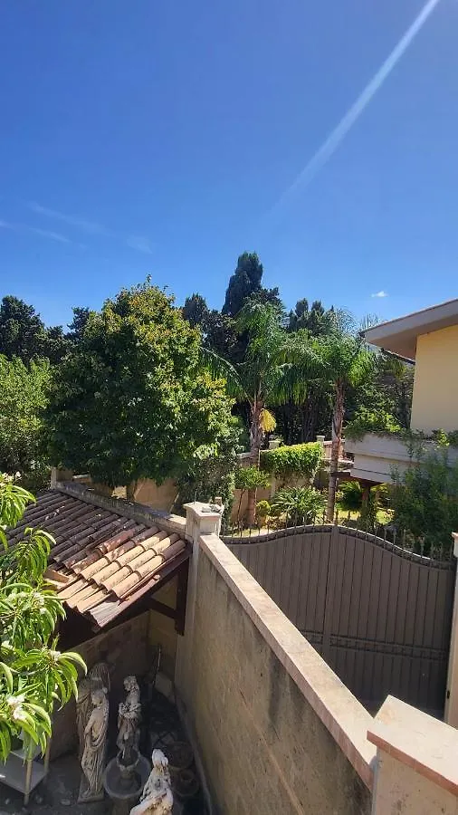 Villa Rosa Palermo 0*,  Italia