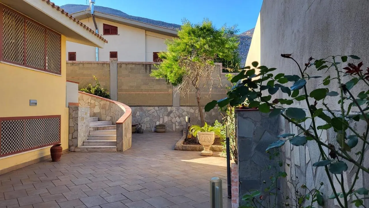Villa Rosa Palermo 0*,